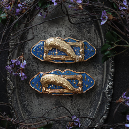 Vintage style hair clip - Magic Quill