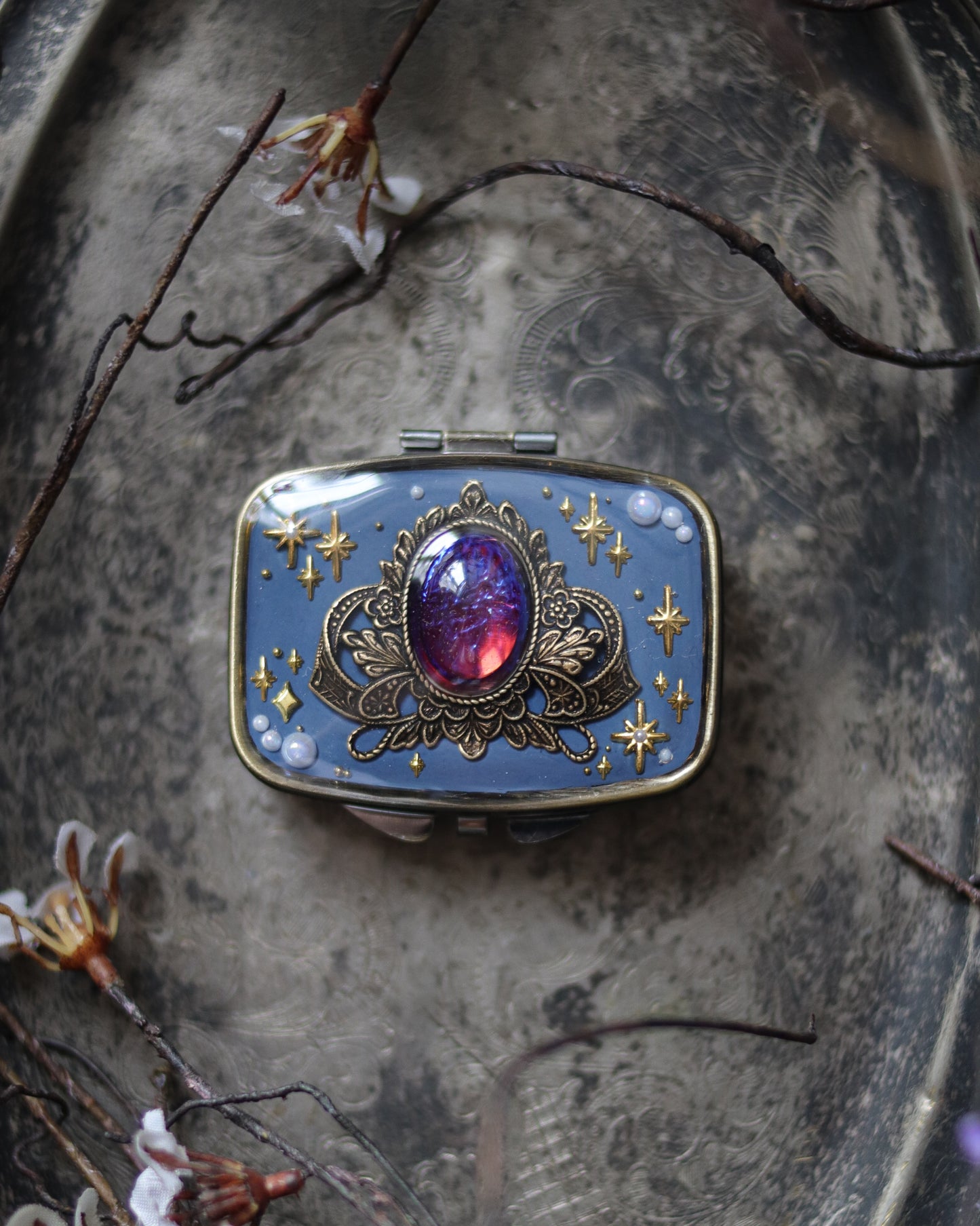 Mini jewelry pill box - Ancient Dragon's Breath 迷你首飾藥盒 - 古龍吐息