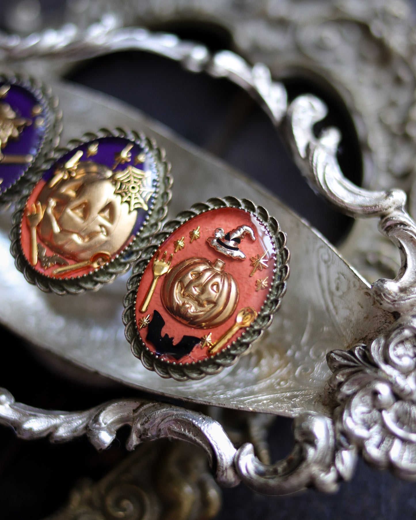 Vintage style ring - Halloween Carnival