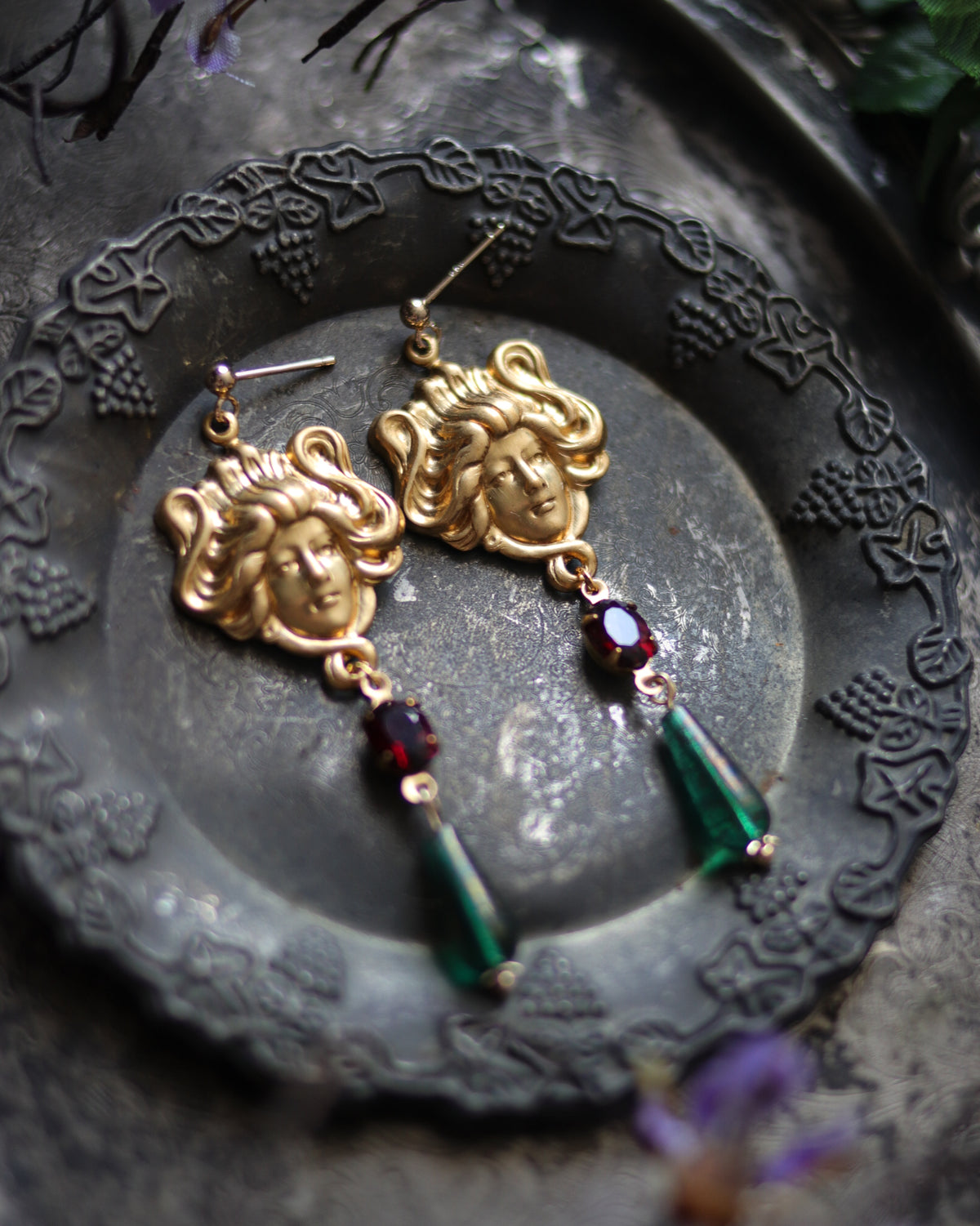 Earrings - The Witch's Face • four 耳環 - 魔女之顏。肆