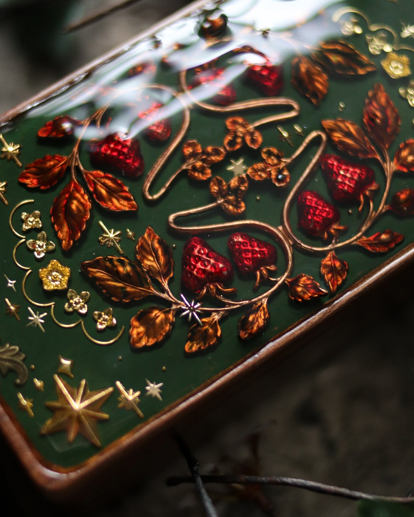 Walnut jewelry box - Strawberry Rhapsody 胡桃木首飾盒 - 草莓狂想曲