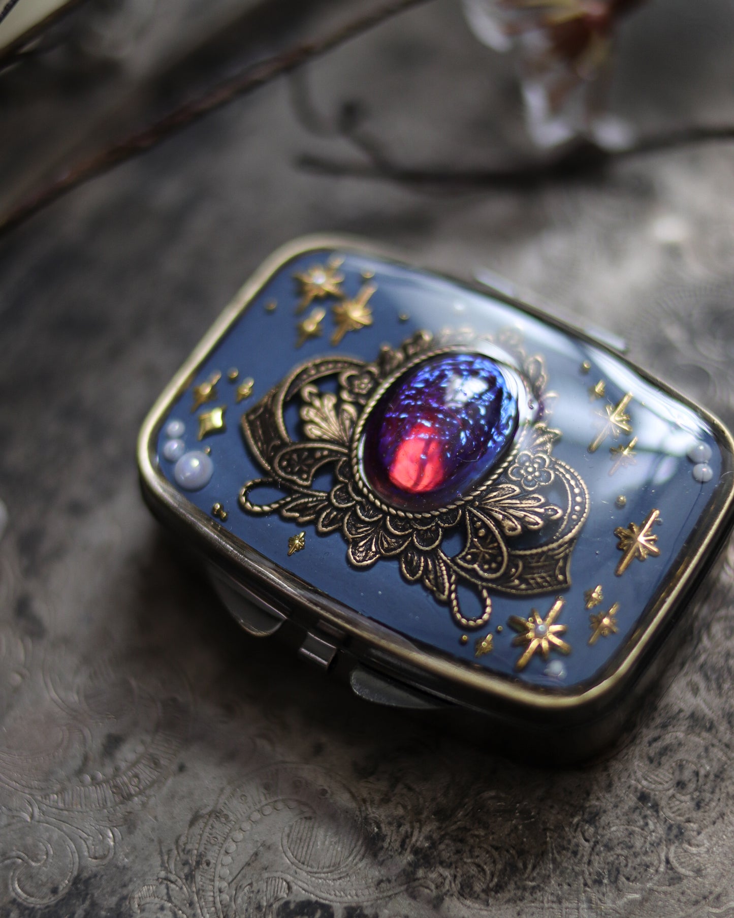 Mini jewelry pill box - Ancient Dragon's Breath 迷你首飾藥盒 - 古龍吐息