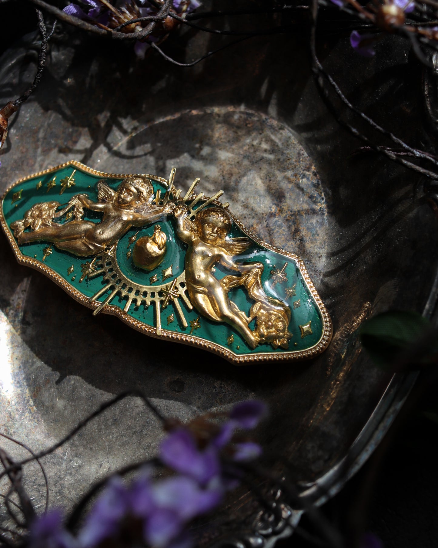 Vintage style hair clip - Gold Apple