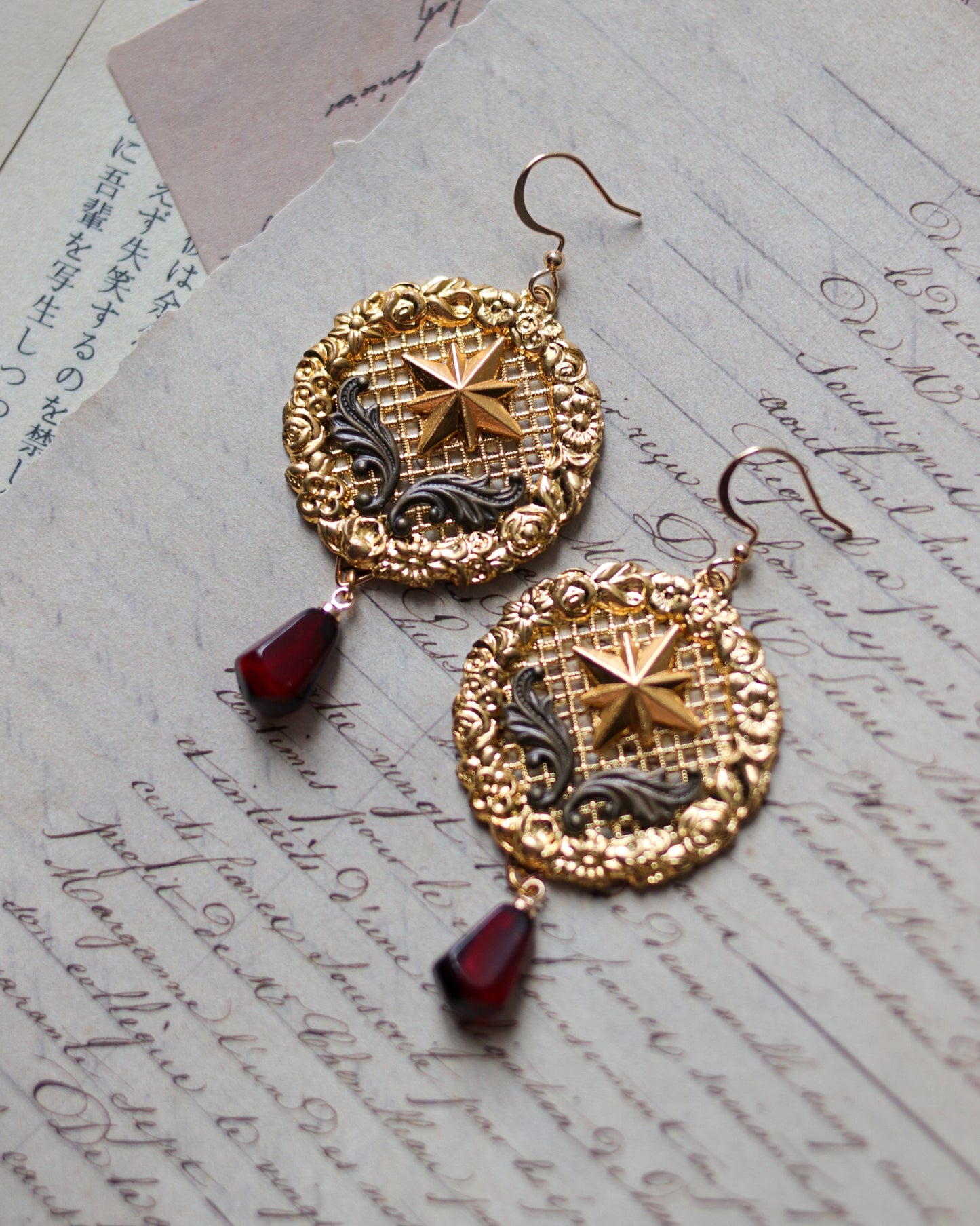 Vintage style earrings - Twins star