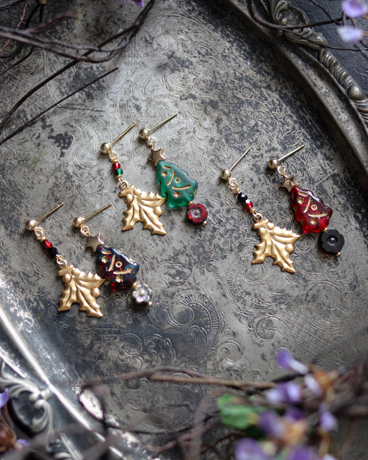 Vintage style ring - Holly and Christmas tree