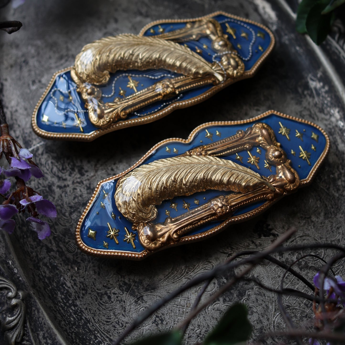 Vintage style hair clip - Magic Quill