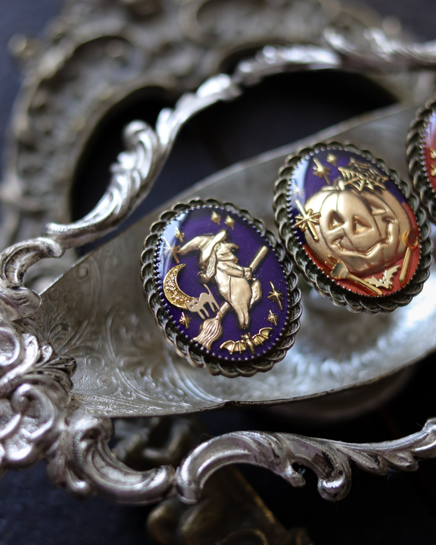 Vintage style ring - Halloween Carnival