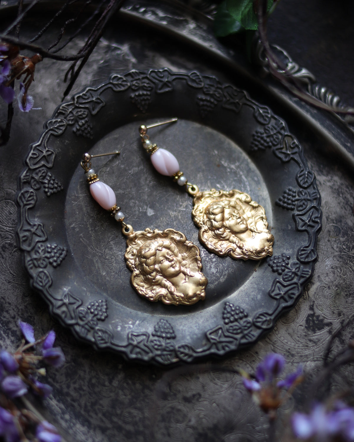 Earrings - The Witch's Face • one 耳環 - 魔女之顏。壹